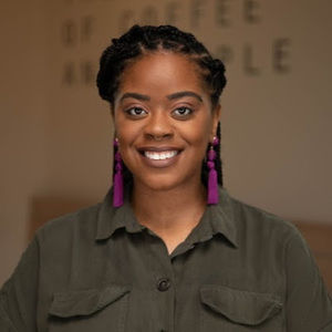 Meet your Posher, Rodeeia